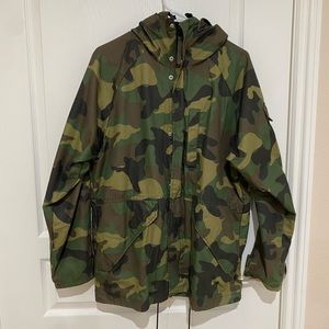 Camo H&M small jacket. Fits a little bigger than a small. Not worn much.